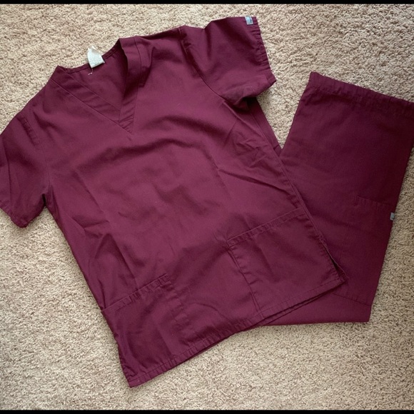 Cherokee Other - Burgundy scrub set